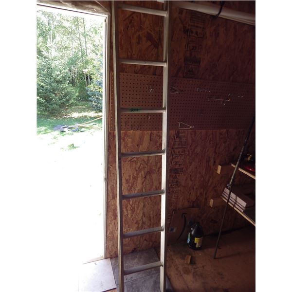 approximately 7 foot aluminum ladder