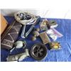 Image 3 : assorted small shop items