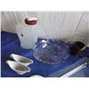 Image 5 : glass bowl and tableware