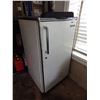Image 1 : imperial bar fridge