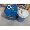 Image 1 : water container and water cooler