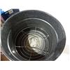 Image 2 : Granite Ware Enamel on Steel Water Bath Canner with lid & Jar Rack