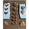 Image 4 : RCMP Badges Lot: 7 Corporal Pins, 4 Sergeant Pins With Crown, 2 Cap Crests