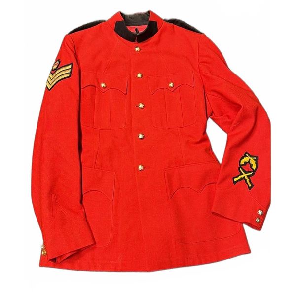 Scott Lasalle Ltd. British Military Scarlet Tunic, Size 11, 1972/73, Sergeant Insignia