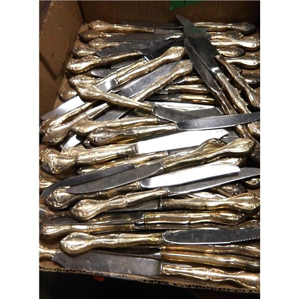 FLAT C/W SILVER PLATED KNIVES