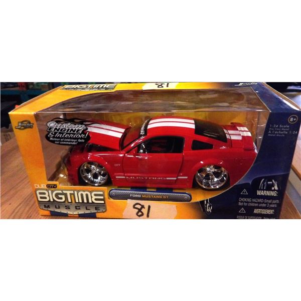 COLLECTABLE:  FORD MUSTANG GT BIG TIME MUSCLE (1:24 SCALE) MODEL IN ORIGINAL BOX