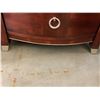 Image 17 : Classic Cherry Suite - 1 Tall Armoire, 1 Cedar Chest Bench and 2 Matching 3-Drawer Nightstands