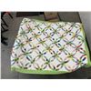 Image 4 : Handmade Double Wedding Ring Quilt with Multicoloured Patchwork and Green Border