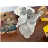 Image 19 : Pendelfin Bunny Village - Crocker, Rosa, 2 Whopper, 2 Blossom, 1 Schoolchild, 1 Stand, 12 Accents