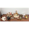 Image 1 : Pendelfin Bunny Village - Crocker, Rosa, 2 Whopper, 2 Blossom, 1 Schoolchild, 1 Stand, 12 Accents