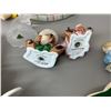 Image 25 : Pendelfin Bunny Village - Crocker, Rosa, 2 Whopper, 2 Blossom, 1 Schoolchild, 1 Stand, 12 Accents