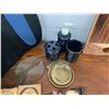 Image 6 : Wooden Serving Tray, Impala II Hand Bag, Homedics Lumbar Cushion, Assorted Household Items
