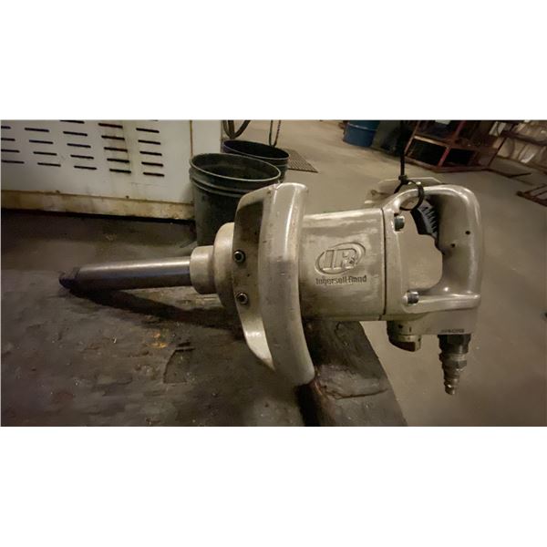 INGERSOLL RAND 1  PNEUMATIC IMPACT WRENCH