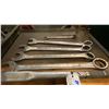 Image 2 : HEAVY DUTY 3/4" TORQUE WRENCH, 5 LARGE COMBINATION WRENCHES AND BASKET OF LARGE ALLEN KEYS