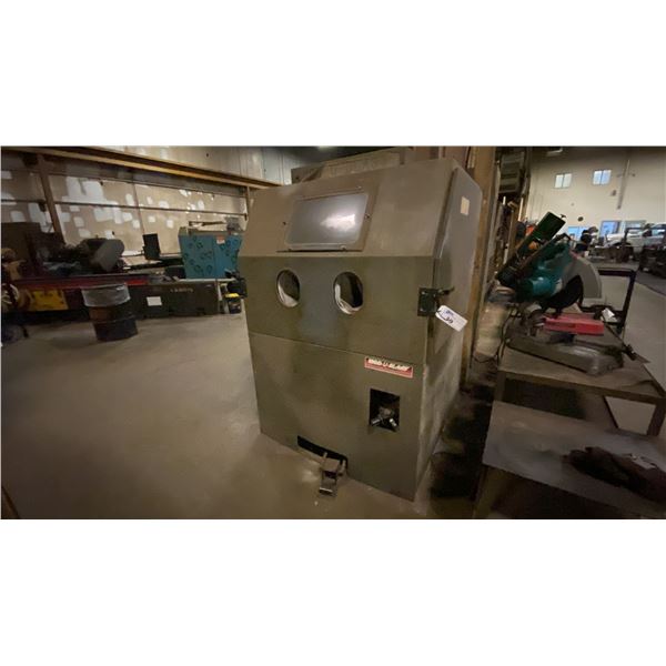 MOD-U-BLAST MODEL M600F SAND BLASTING CABINET