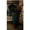 Image 5 : DEVILBISS MODEL 445 INDUSTRIAL VERTICAL SHOP AIR COMPRESSOR