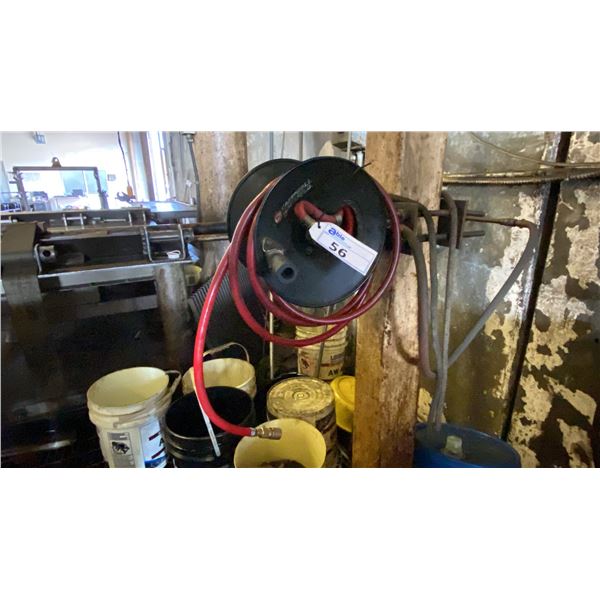 CAMPBELL HAUSFELD WALL MOUNT AIR-LINE HOSE REEL SYSTEM WITH AIR HOSE