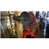 Image 2 : CAMPBELL HAUSFELD WALL MOUNT AIR-LINE HOSE REEL SYSTEM WITH AIR HOSE