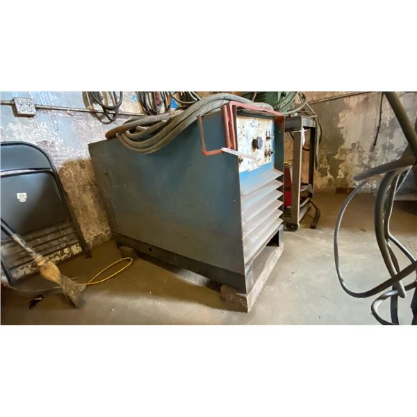 MILLER MODEL SRH-555 ARC-WELDING MACHINE