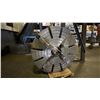 Image 1 : 4 JAW 17 3/4" DIAMETER LATHE CHUCK