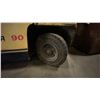 Image 17 : HYSTER H90XMS YELLOW 8500LBS CAPACITY 2 STAGE MAST SOLID RUBBER TIRES SIT DOWN COUNTERBALANCE