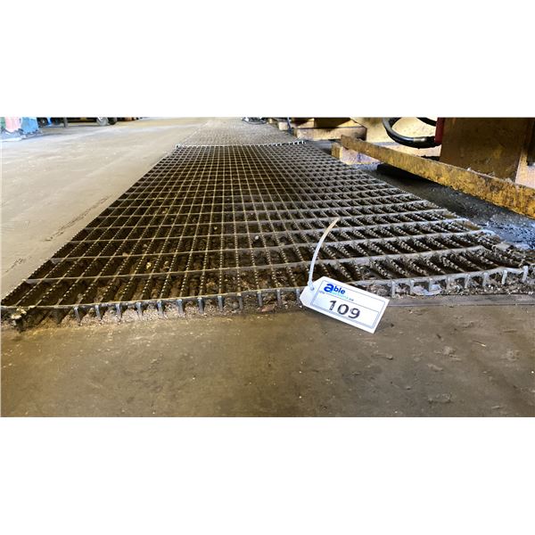STEEL GRATED WORK PLACE FLOOR PANELS - COVERS APPROX. 20FT X 40FT AREA