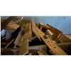 Image 5 : PALLET OF ASSORTED SCRAP STEEL FABRICATING MATERIAL AND PARTS
