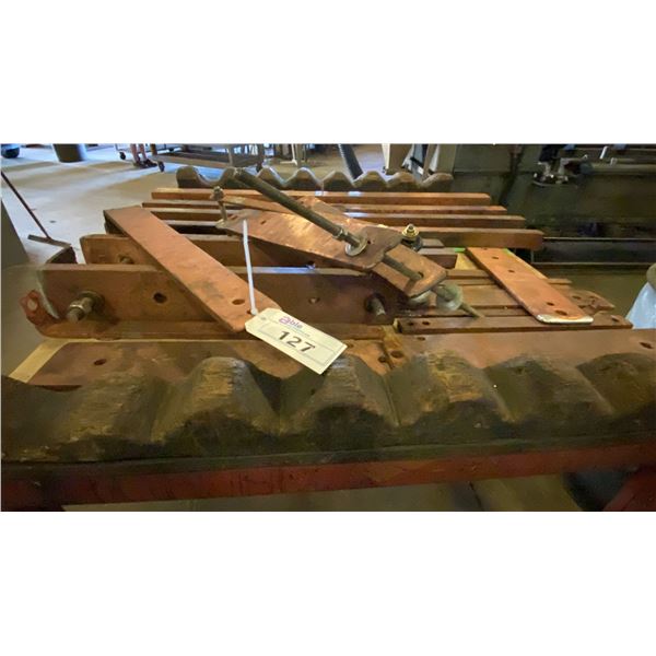 LARGE GROUP OF HEAVY SOLID COPPER BARS AND PLATE BRACKETS
