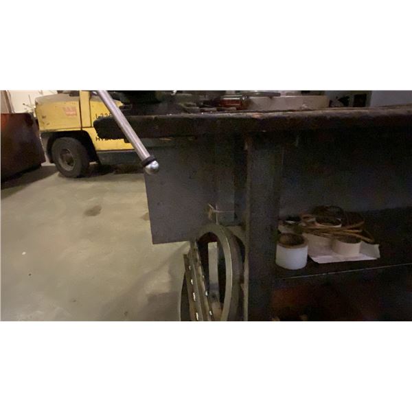 METAL & WOOD WORK BENCH WITH JET MECHANICS VISE *CONTENTS ON BENCH NOT INCLUDED*