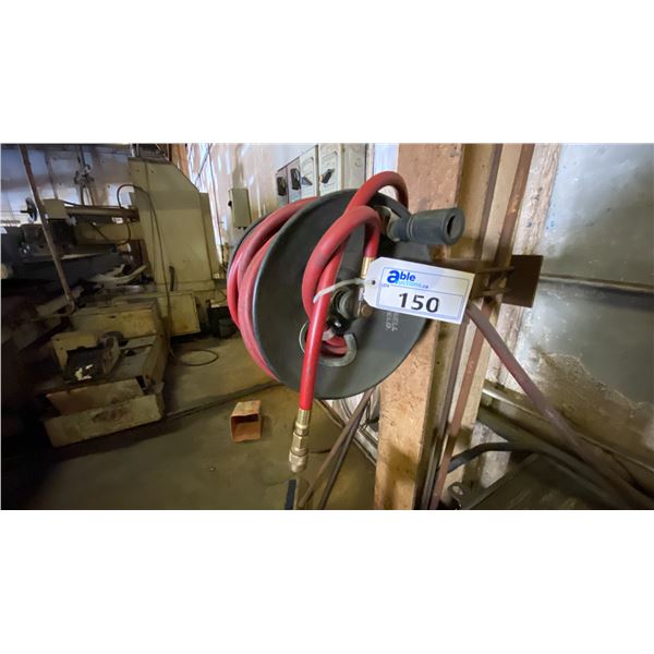 CAMPBELL HAUSFELD WALL MOUNT AIR-LINE HOSE REEL SYSTEM WITH AIR HOSE