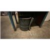 Image 14 : 2 METAL SHELVING UNITS AND CONTENTS - AIR LINE HOSE, BANDSAW BLADES, SAND PAPER AND MORE