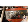 Image 2 : COSEN MACHINERY BAND SAW. SH-330ER