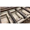 Image 2 : 16' ROLLER FEED TABLE. 35 1/2" HIGH. ADJUSTABLE LEVELERS.