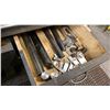 Image 11 : MODERN 9" HOLLOW SPINDLE LATHE. MODEL 33 SERIES. 3 PHASE. 15HP. 16'4" OVERALL LENGTH.