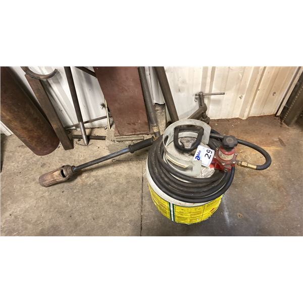 TIGER TORCH WITH REGULATOR AND TANK