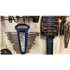 Image 3 : 8' METAL WORK BENCH. 4' LIGHT, AIR HOSE REEL, EMERY PAPER DISPENSER, SET OF STANDARD COMBINATION