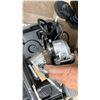 Image 2 : KING 5" DOUBLE CUT SAW