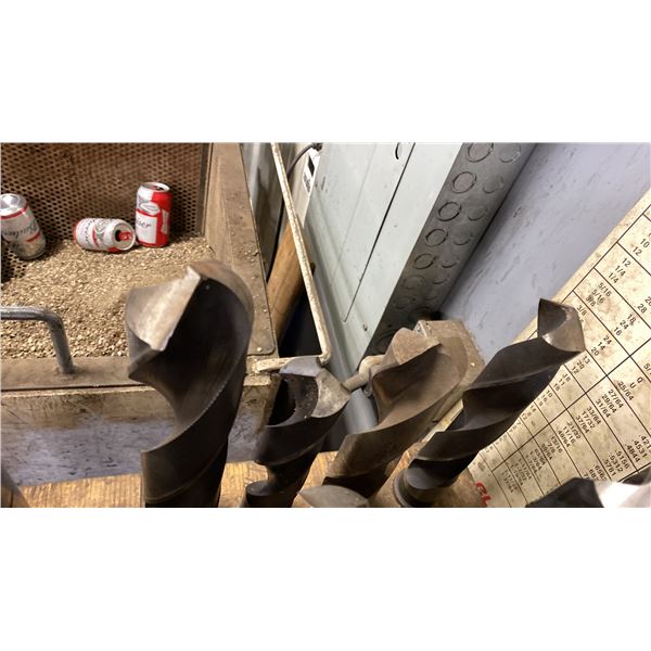 GROUP OF #5 SHANK DRILL BITS PLUS A #4-#5 ADAPTER. 5 PCS UP TO 2 1/8 