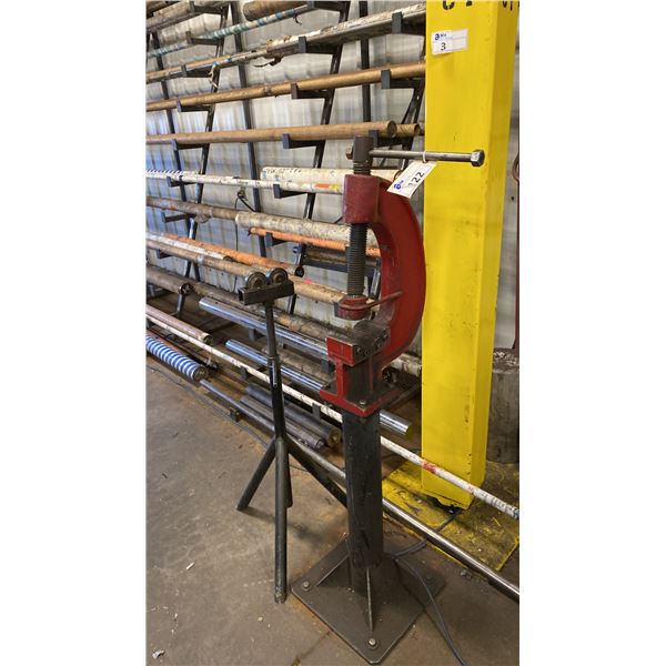 FLOOR MOUNTED PIPE CLAMP AND ADJUSTABLE HEIGHT PIPE STAND
