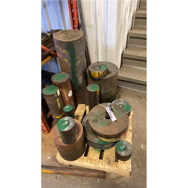 CAST IRON ROUND STOCK. 1 X54 , 2 X33 , 3 X10 , 4 1/4 X13 , 5 X21 , 6 X22 , 9 X10 , 8 X3 ,