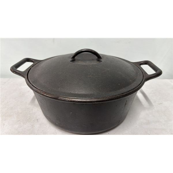 LODGE "PRO-LOGIC" 7-QUART CAST IRON DUTCH OVEN: MODEL P12D
