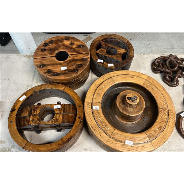 ANTIQUE SANDCASTING FOUNDRY PATTERN & (3) ASSORTED ANTIQUE FLAT BELT PULLEY WHEELS