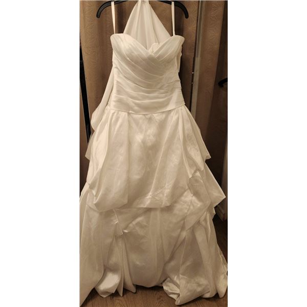 White Size 12 Bridal Gown with Ruched Bodice and Layered Skirt