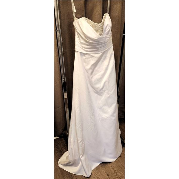 Alfred Angelo Bridal Gown Size 6 with Beaded Bodice and Ruffled Train
