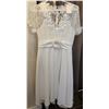 Image 1 : Short Sleeve Lace Bridal Gown