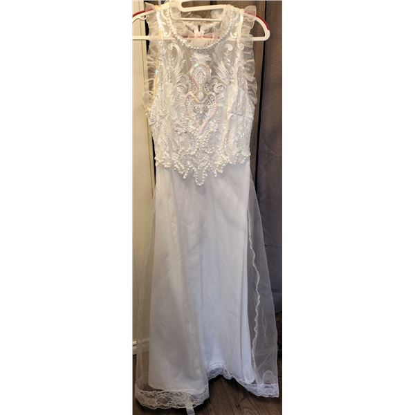 White Lace and Tulle Bridal Gown