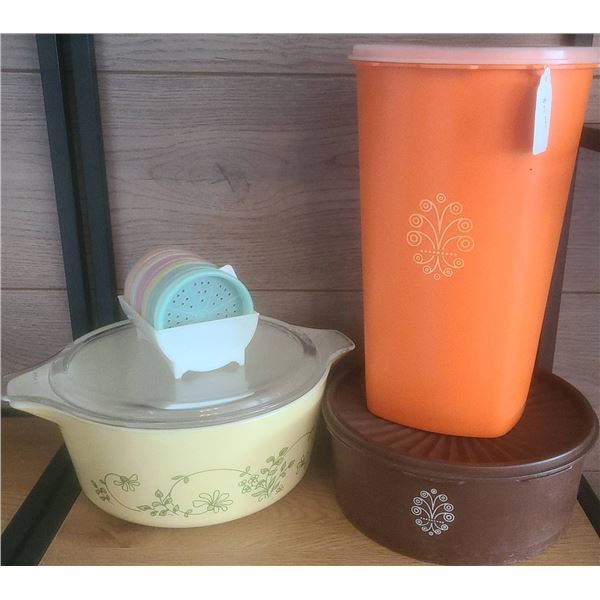 Pyrex Verde Casserole Dish with Lid, Tupperware