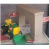 Image 11 : Model Toys, Games, Puzzle, and Train Accessories