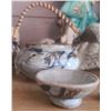 Image 4 : Ceramic Decor: Figurines, Green Vases, Teapot, Spoons