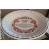 Image 12 : Corelle and Enamel Kitchenware Set